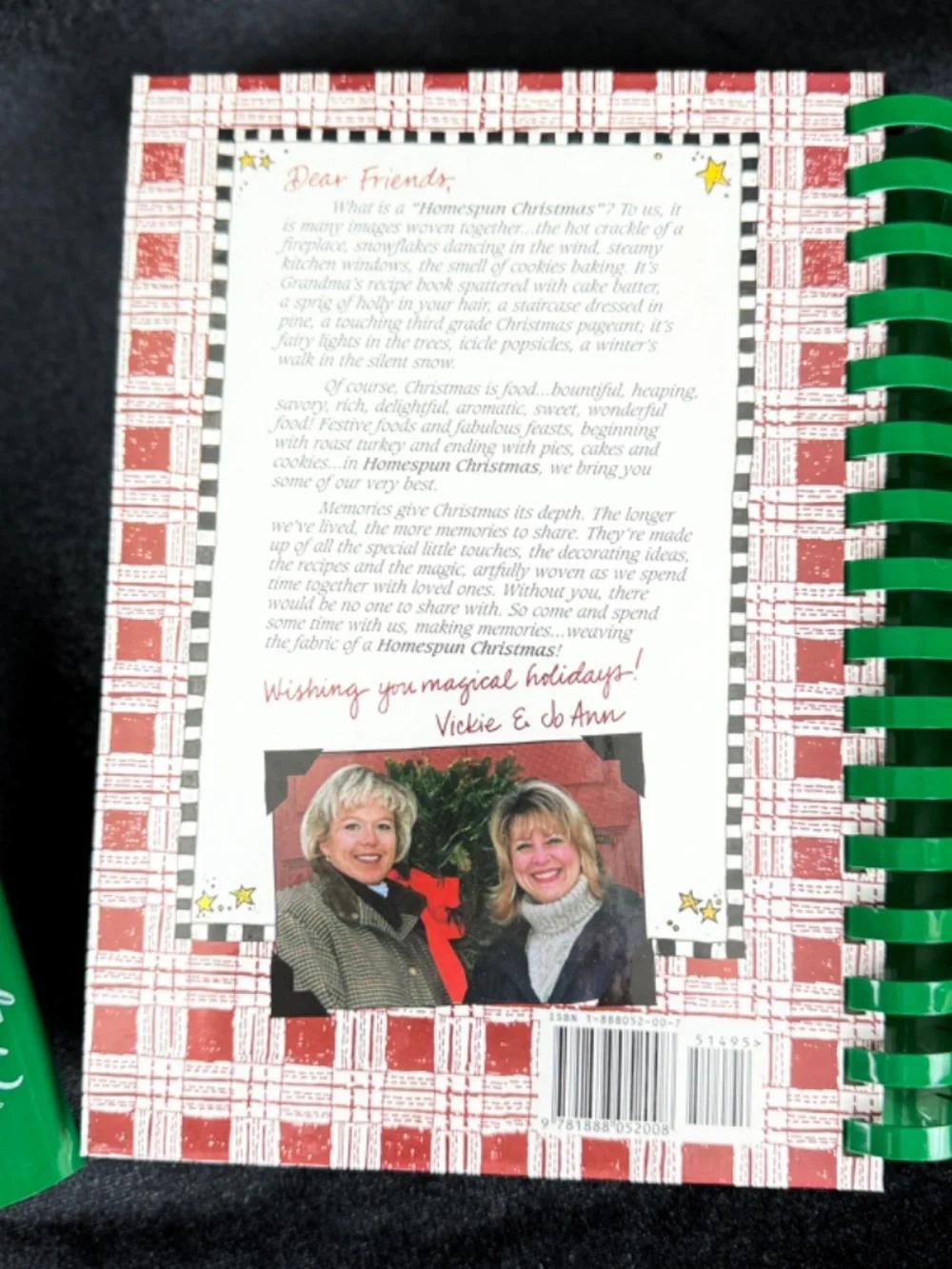 2 Gooseberry Patch Cookbooks Christmas in the Country and Homespun Christmas EUC
